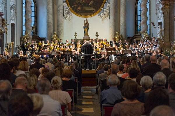 Výstavu Rozlomená doba zahájil velkolepý koncert Krzysztofa Pendereckého - Aktuality - Muzeum umění Olomouc