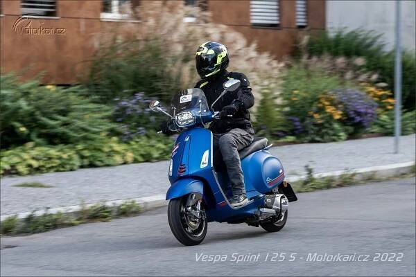 Vespa Sprint 125 | Katalog motocyklů a motokatalog na Motorkáři.cz