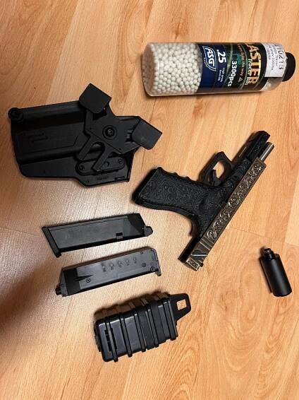 WE Glock 18 zlatý (G002BOX-FB) | Army shop, airsoft, armyburza - největší burza s militariemi v ČR
