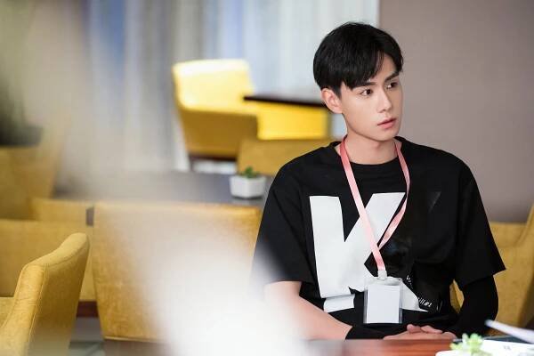 Yitian Hu