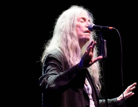 Legendární Patti Smith se vrátila do Prahy - musicserver.cz