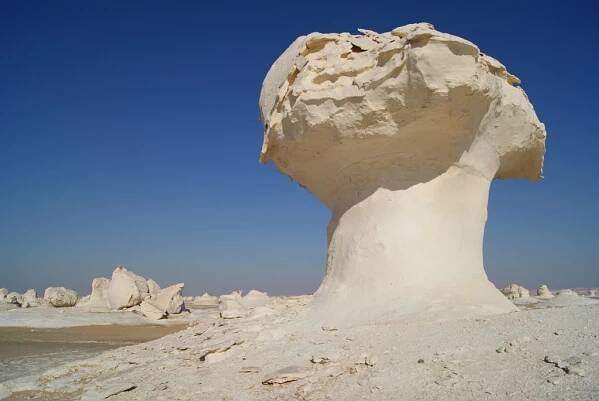 Černá a Bílá aneb Kontrasty Libyjské pouště (Egypt) | KolemSvěta.cz