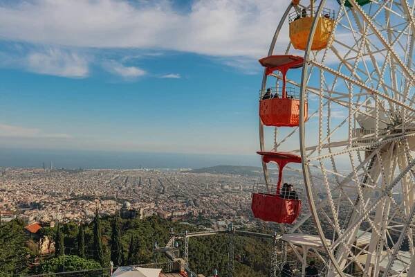 Travel to Barcelona: A Country within a Country 1