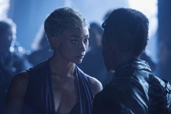 Prvních 100 - False Gods - Z filmu - Tati Gabrielle
