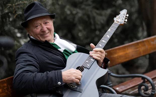 Petr Janda dostal k 82. narozeninám film Django. Škoda, že v něm chybí několik důležitých věcí