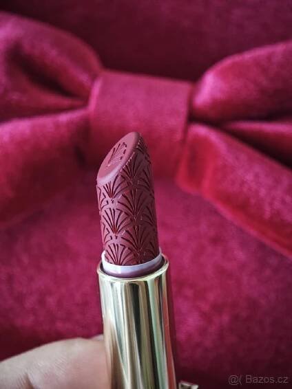 Rtěnka Limited Edition Lipstick RED VELVET + finiš
