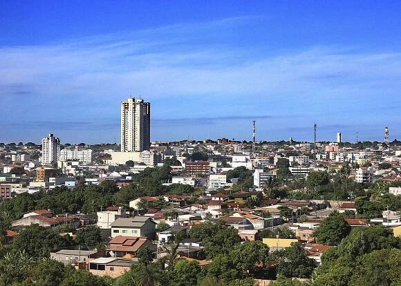 Súbor:Foto panorâmica de Luziânia Goiás.jpg