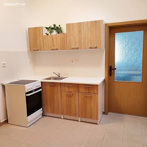 Pronájem bytu 3+1 65 m², Poděbradova, Modřice