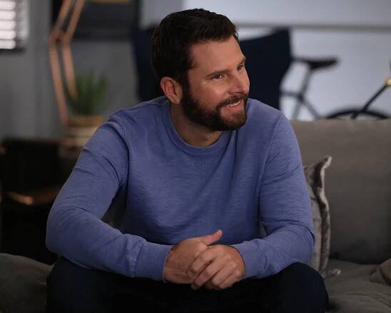 A Million Little Things - Miles Apart - Z filmu - James Roday Rodriguez