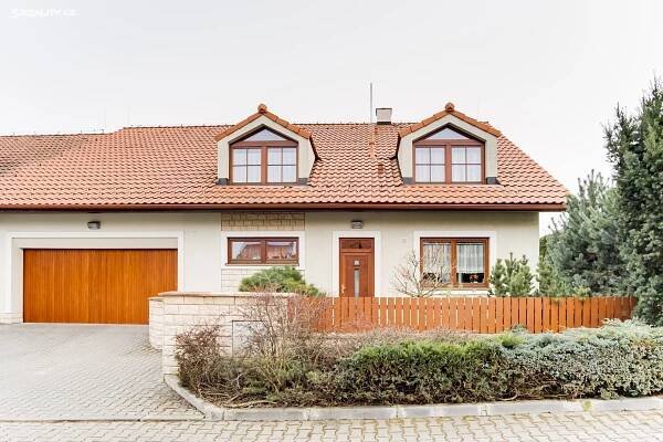 Pronájem  rodinného domu 301 m², pozemek 605 m², Česká, okres Brno-venkov