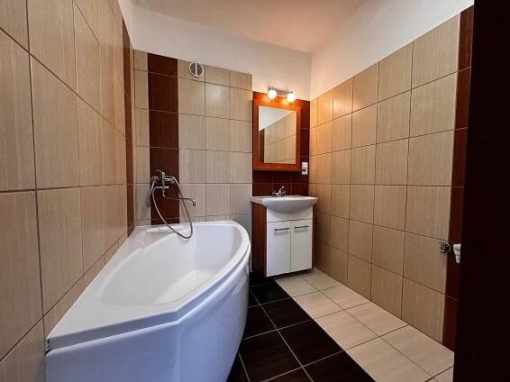 Pronájem Byt 3+1, Sídliště Míru, Podbořany, okres Louny