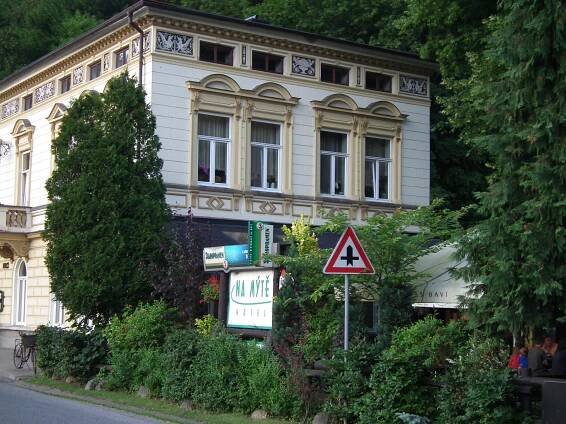 Kontakt - Restaurant a Hotel na Mýtě | Broumovsko