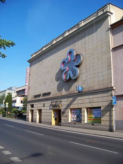 Soubor:Velká hradební 33, Národní dům.jpg