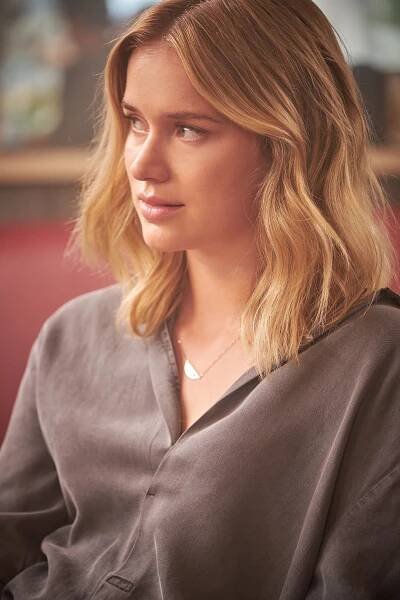TY - Poslední fajn kluk v New Yorku - Z filmu - Elizabeth Lail