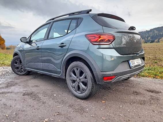 Test Dacia SANDERO Stepway Extreme TCe 100 ECO-G. Maratónec na benzín i plyn - Autaprozeny.cz