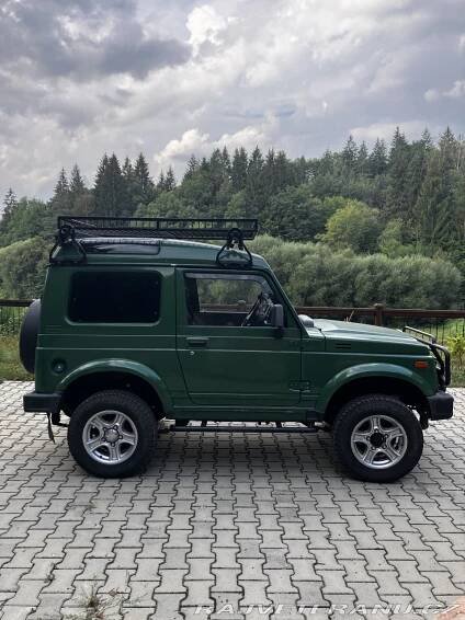 Suzuki Samurai
