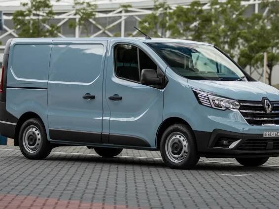 Renault Trafic delays up to six months amid urgent push for June deliveries