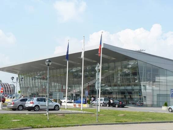 Vlakem na mezinárodní Letiště Leoše Janáčka Ostrava | Letenky.com | Levné letenky | Nízkonákladové lety