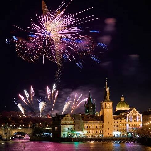 Novoroční ohňostroj Praha 2019 – Trochufotim