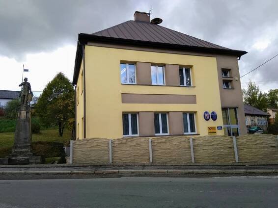 Mříčná - obecní úřad foto 2