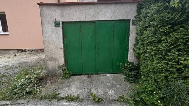 Prodej řadového rodinného domu se zahrádkou a garáží, Svitavy