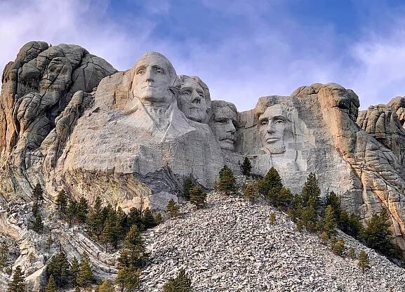Mount-Rushmore-South-Dakota-Road-Trip-in-the-USA