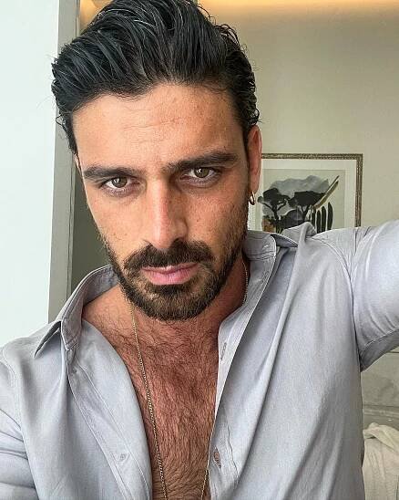 Michele Morrone in a selfie. 