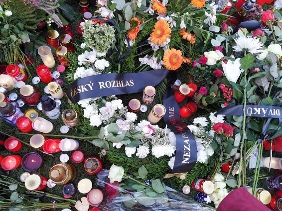 FOTO: Český rozhlas pro Gotta. – stránka 64