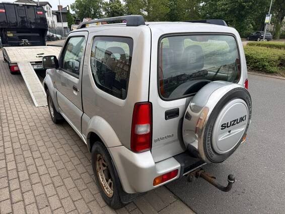 Suzuki Jimny 1.3i 4x4 TAŽNÉ