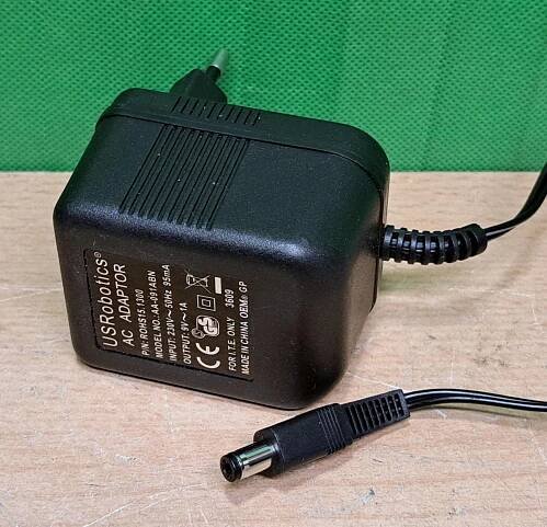 Napájecí adaptér - zdroj USRobotic - 9V/1A - Elektro