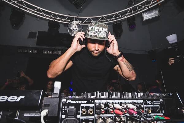 Michael Woods (DJ)