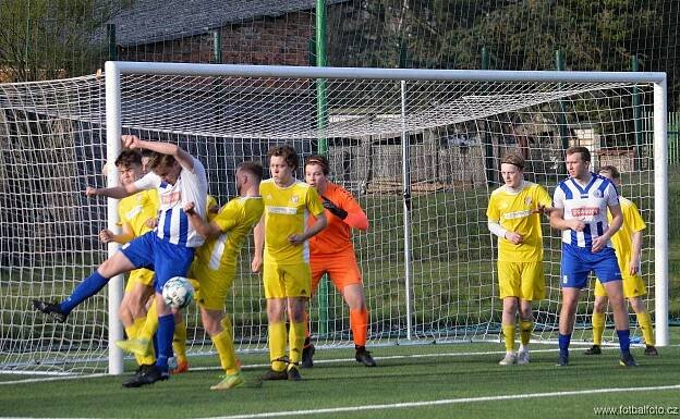 KRAJSKÝ FOTBAL: Z tria favoritů přeboru zaváhala Solnice. Ztratila i Železnice
