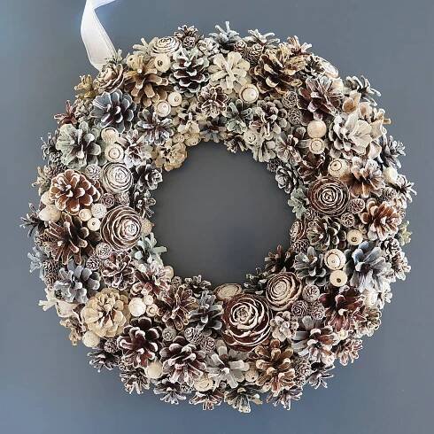 Christmas Pinecones Garland