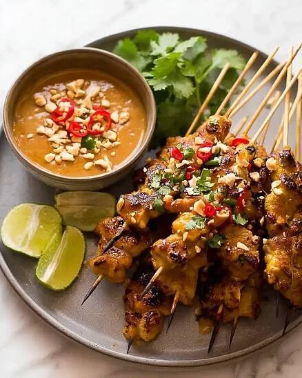 Chicken Satay with Easy Thai Peanut Sauce: Try This Today! - MadeBy2Sisters