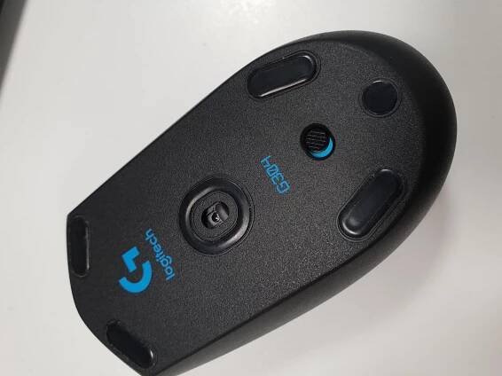 Logitech G304/ 305: The Best Wireless Office Mouse for the Price – Describee