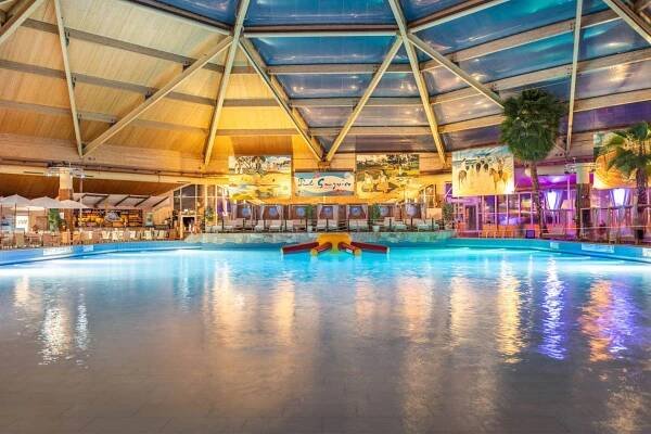 Aquapark a saunový svět Kristall Palm Beach, Stein u Norimberku Lázně a wellness