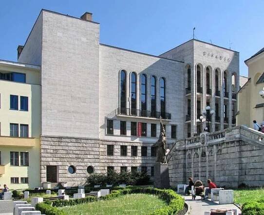 Soubor:Žilina city theatre.jpg