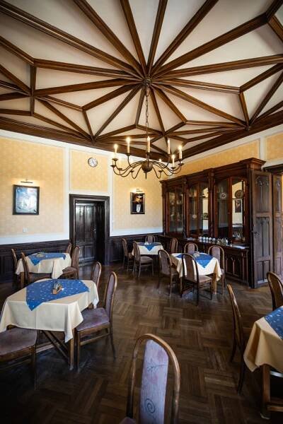 Relaxační víkend na Zámku - Lázně Hotel Vráž - ZÁMEK | Hotel.cz