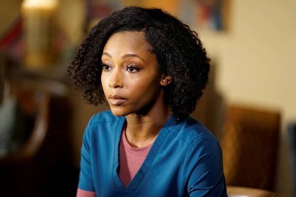 Nemocnice Chicago Med - Znáte cestu domů? - Z filmu - Yaya DaCosta