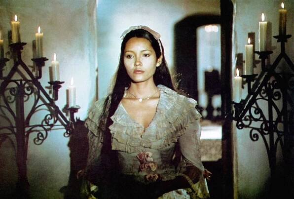 THE MASTER GUNFIGHTER, Barbara Carrera, 1975