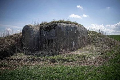 Prodej bunkru (��„řopík“) SLO VEČ ROP20OP, 17. dubna 2022 v Opavě,