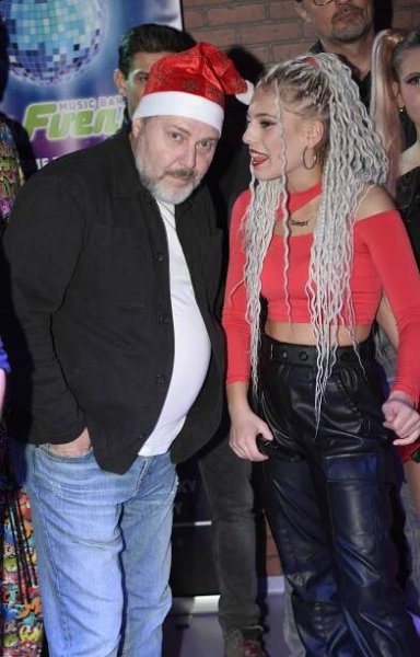 Chcete taky chytit dvě pěstí? Roman Ondráček poprvé po skandálu na křtu desky Michala Davida ve společnosti. Jeho slova se musela vypípat