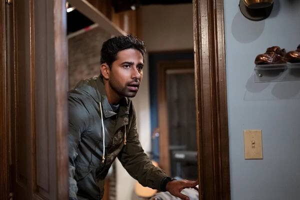 Jak jsem poznala tvého otce - Ženská krize středního věku - Z filmu - Suraj Sharma