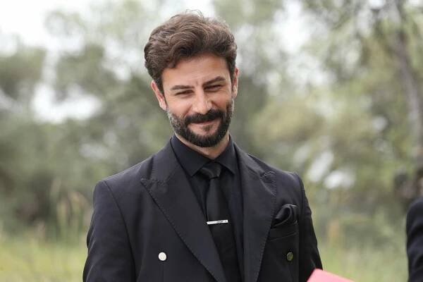 Üç Kız Kardeş - Episode 36 (S02E36) (2023)