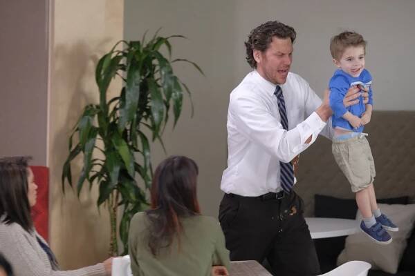Mr. Mom - Pilot - Z filmu - Hayes MacArthur, Cary Christopher