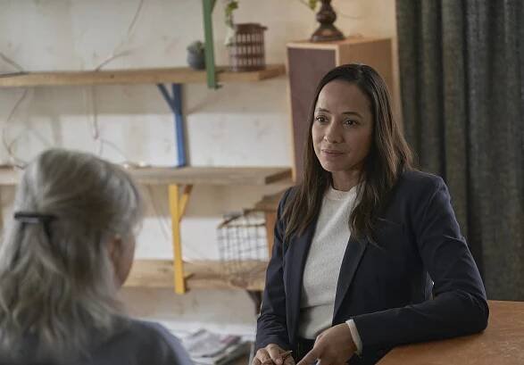 Alert - Tim and Amy - Z filmu - Dania Ramirez