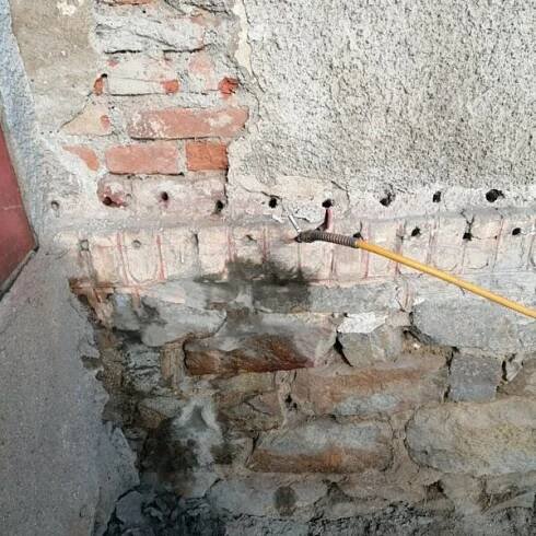 Injektáž proti vzlínající vlhkosti (Hahne - MEK 180S)