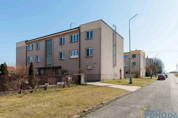 Prodej Byt 3+1, Severojižní, Moravany, okres Pardubice