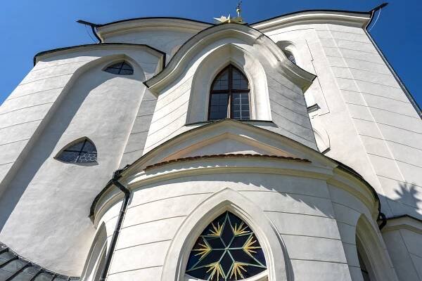 Poutní kostel sv. Jana Nepomuckého na Zelené hoře (UNESCO) - vysocina.eu
