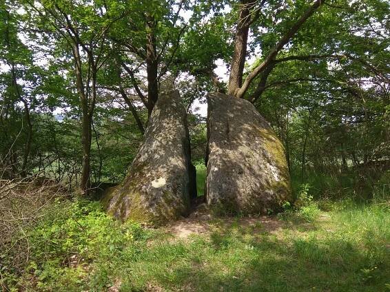 GC7GEBE Krajem kamenu - Dvojak (Traditional Cache) in Středočeský kraj, Czechia created by sasik1 